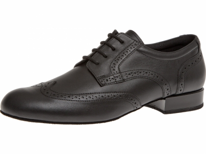 Dieser Tanzschuh ist eine Alternative zu den schlichten schwarzen Tanzschuhe. Der Schuh besticht durch sein elegantesw Lochmuster entlang der Nähte. Auch dieser Tanzschuh hat eine zusätzliche Schaftpolsterung.