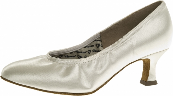 Glänzender, klassischer Pumps, der sich hervorragend als Brautschuh eignet. Sehr bequem, komfortabel und aus edlem weißen Satin gefertigt.