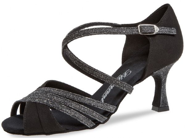 New dance shoe model with best wearing properties.