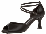 Diese Lateinsandalette aus schwarzem Satin ist ein klassischer Tanzschuh für die Lateinamerikanischen Tänze.